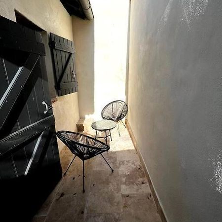 Maison Cosy Apartment มงโตบ็อง ภายนอก รูปภาพ